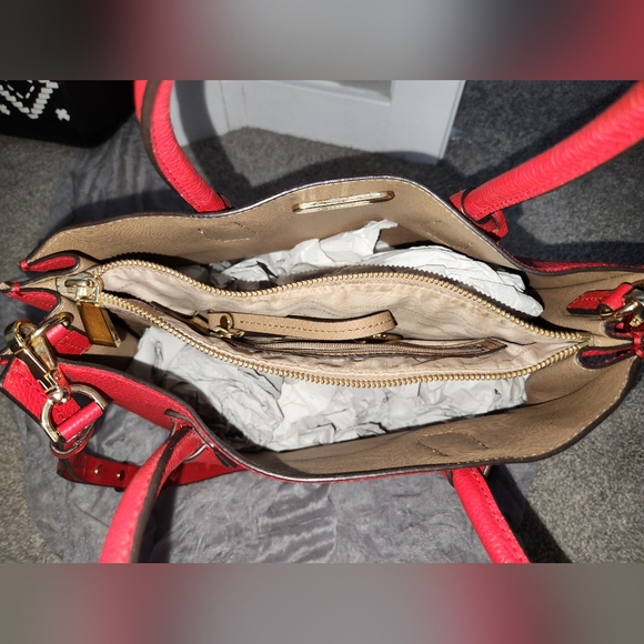 Michael Kors Studio Mercer Leather Satchel / Shoulder Bag in Cherry Red - Picture 4 of 11